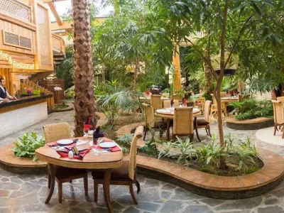 رستوران های هتل درویشی مشهد