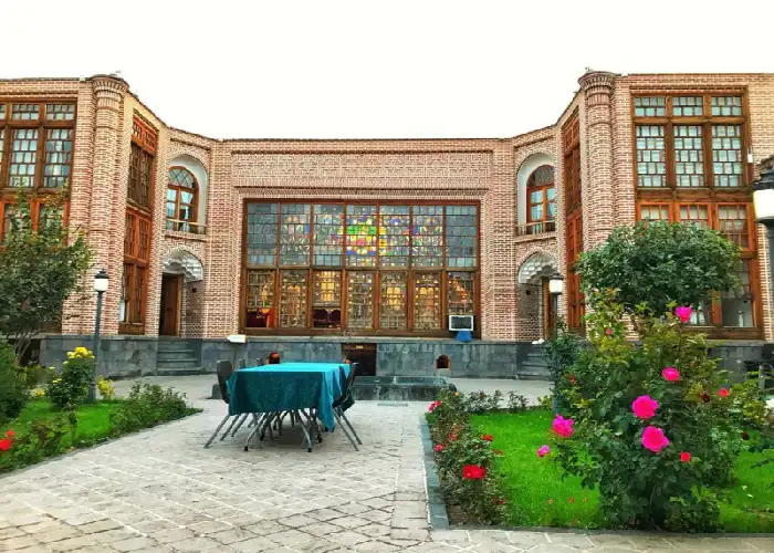 مکان های گردشگری اردبیل خانه صادقی