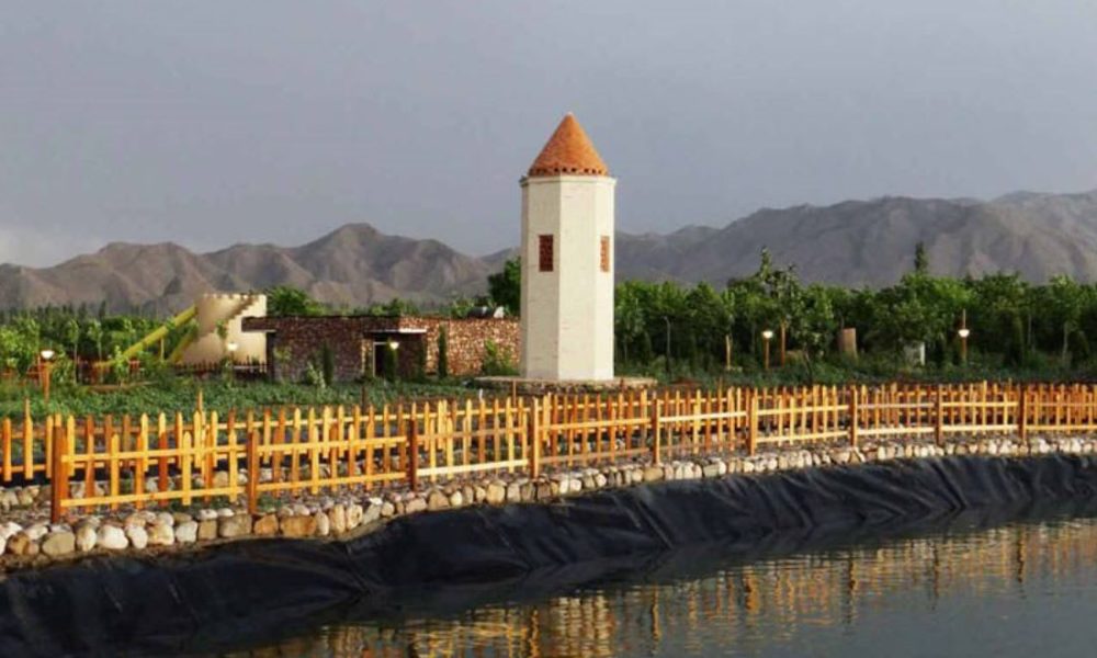 باغ گردشگری اورس شاهرود