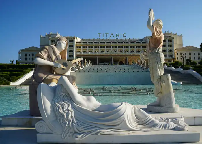 TITANIC MARDAN PALACE هتل تایتانیک مردان پالاس