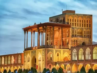 جاهای دیدنی اصفهان-عمارت عالی قاپو