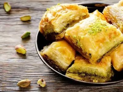 خرید حضوری و آنلاین باقلوا از سایت باکلاواچی