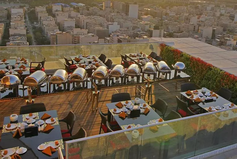 پاتوق شب زنده داران تهران(رستوران های شبانه روزی)