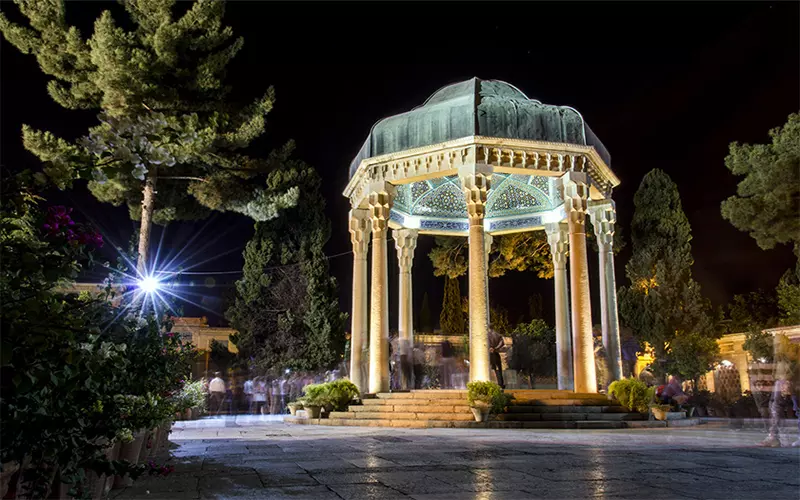شب را در شیراز چگونه بگذرانیم؟