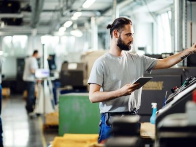 روند استخدام در کارخانه‌های تبریز