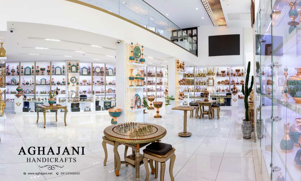 سوغات اصفهان، یادگاری از نصف جهان فروشگاه صنایع دستی آقاجانی اصفهان