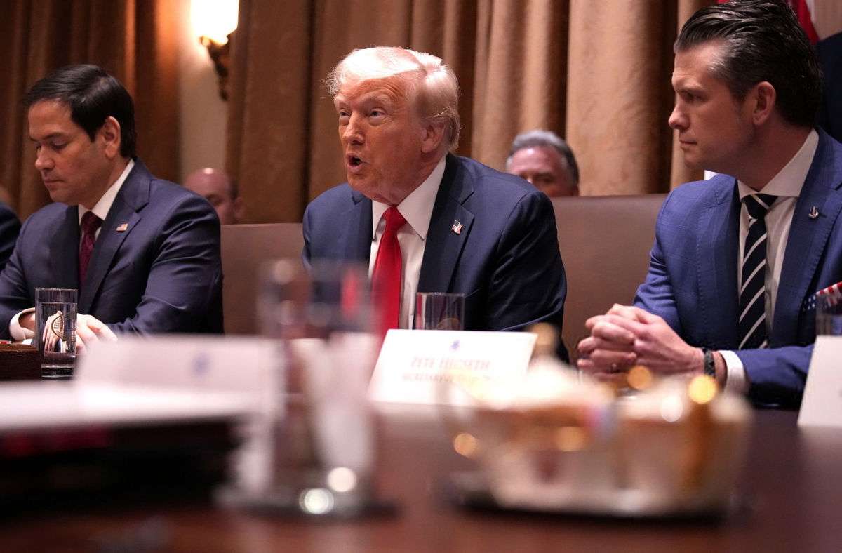 تیر ترامپ به چشم آمریکا خورد/ خروج خریداران از بازار خودرو_67c7ebf174be1.jpeg