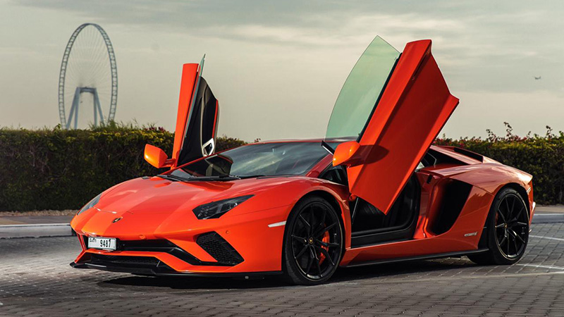 اجاره خودرو در دبی جایگزین مناسب و ایده آل تاکسی