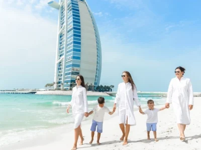 از سفر توریستی تا اقامت خانوادگی در دبی؛ چطور یک ویزا زندگیتان را عوض میکند؟ شرایط مهاجرت خانوادگی به دبی