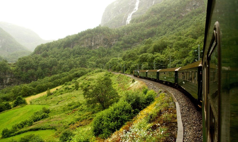 ترفندهایی برای موفقیت در خرید بلیط در زمان پیش‌فروش قطار