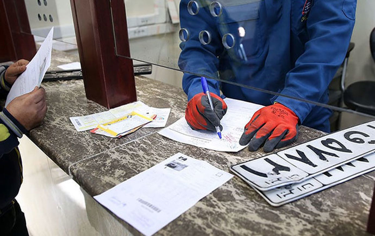 آیا پلاک خودروهای ایرانی لاتین می‌شوند؟ سردار حسینی پاسخ داد_68e91845777c1.jpeg