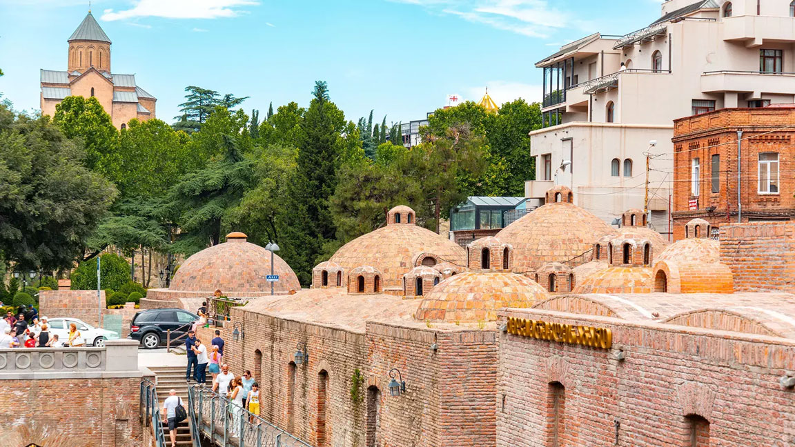 حمام های گوگردی تفلیس قدیم و چشمه های آب گرم پایتخت گرجستان