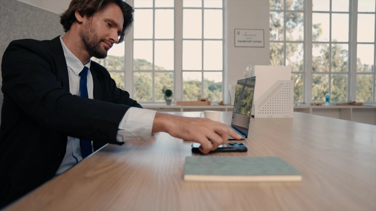 تبدیل گوشی به یک مرکز بهره‌وری مجهز به E Ink و هوش مصنوعی، تنها با یک قاب!