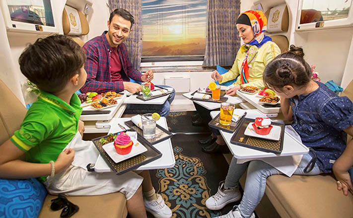 معرفی و بررسی خدمات قطارهای فدک برای مسافران ایرانی تجربه سفر با قطارهای فدک