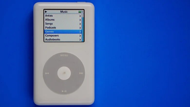 گنج پنهان در انباری خانه/ ۸ محصول قدیمی که شما را میلیاردر می‌کنند!