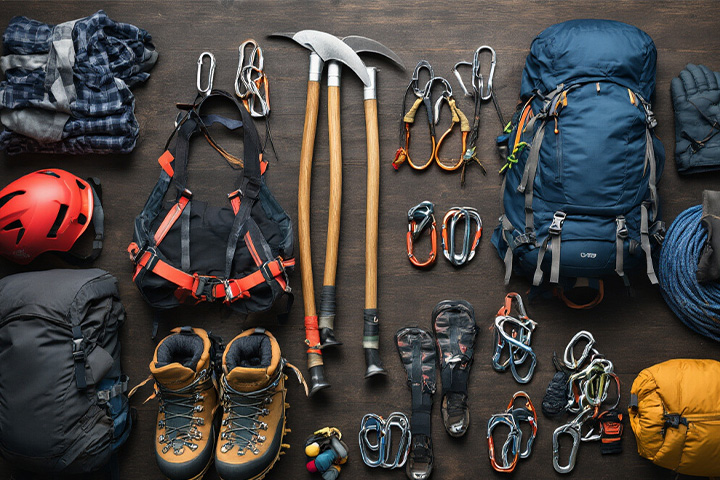 لیست لوازم کوهنوردی برای برنامههای یکروزه و چندروزه لوازم کوهنوردی