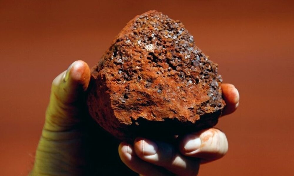 آهن مقاومت ۱۰۰ دلاری را از دست می‌دهد؟/ نقش آفرینی چین در نوسانات قیمت سنگ آهن