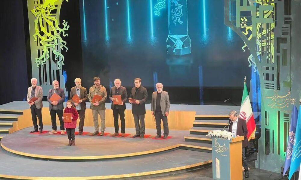 اتفاق بی‌سابقه در اختتامیه جشنواره فجر/ حضار شوکه شدند