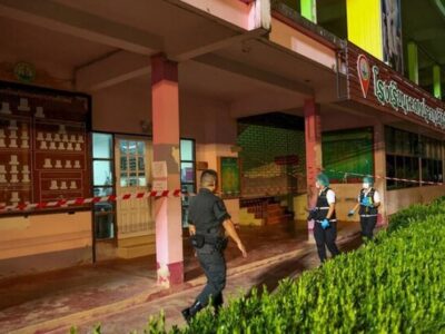 حمله یک نوجوان با اسلحه پلیس به مدرسه‌ای در تایلند