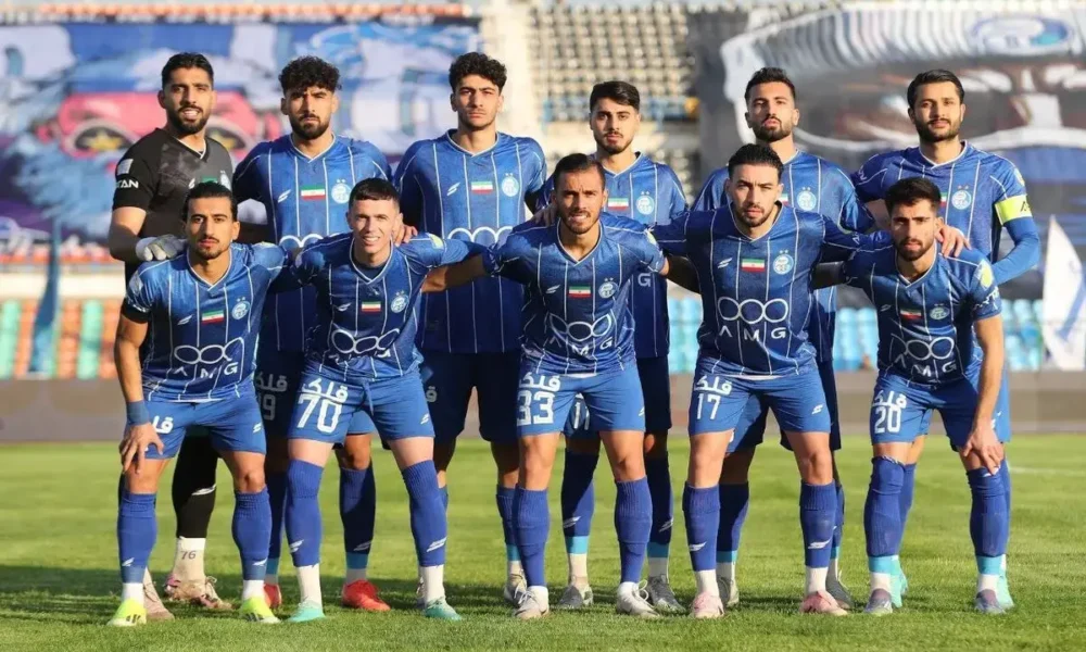 رونمایی رسمی از پیراهن استقلال پیش از بازی با تیم اردنی+ عکس