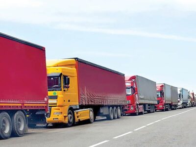 زمین‌گیر شدن کامیون‌های ایرانی در مرزهای آسیای میانه / ماجرا چیست؟