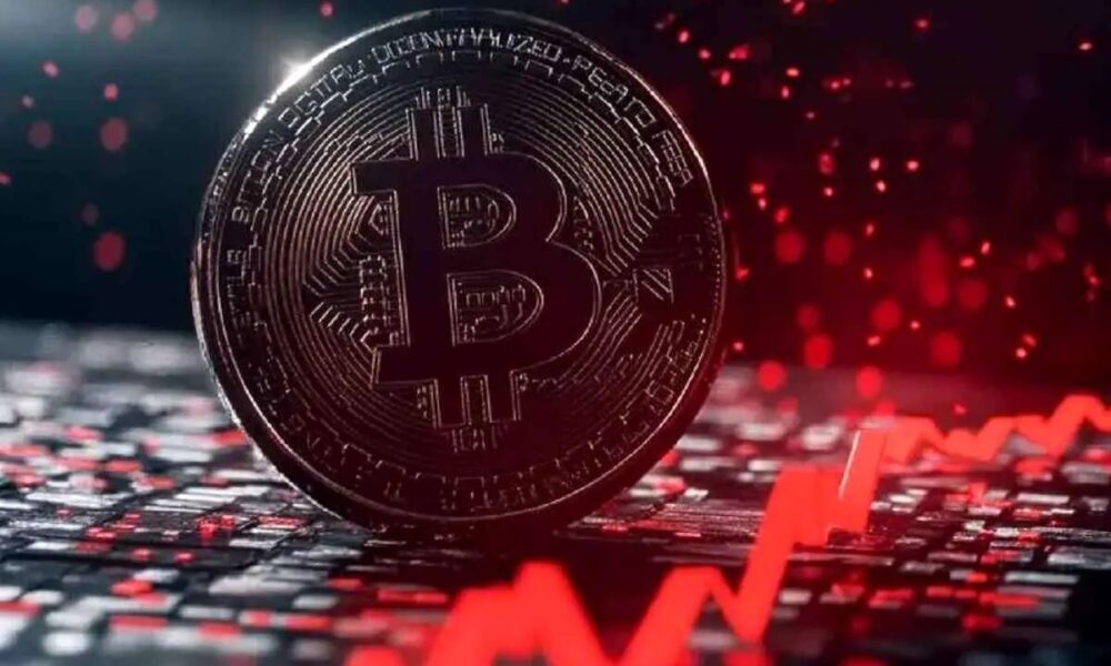 سقوط تاریخی بیت‌کوین / تب ترامپ چه تاثیری داشت؟