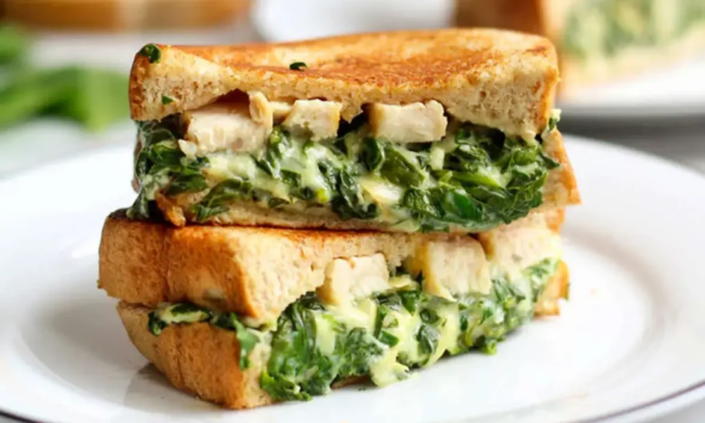 طرز تهیه ساندویچ اسفناج و گردو/ میان وعده مقوی برای عصر‌های زمستان