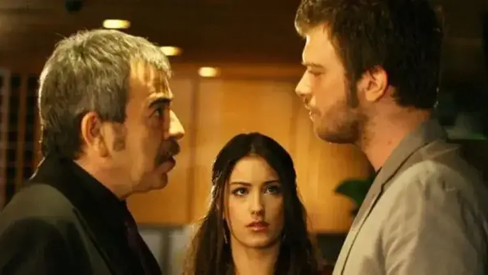 قاب عاشقانه بازیگر سریال عشق ممنوع در روز ولنتاین+ عکس