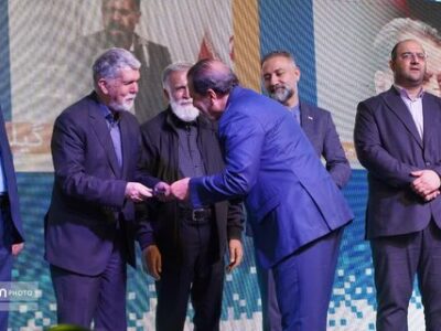 میراث‌جهانی شوشتر صحنه آغاز رویداد ملی هنرهای تجسمی فجر