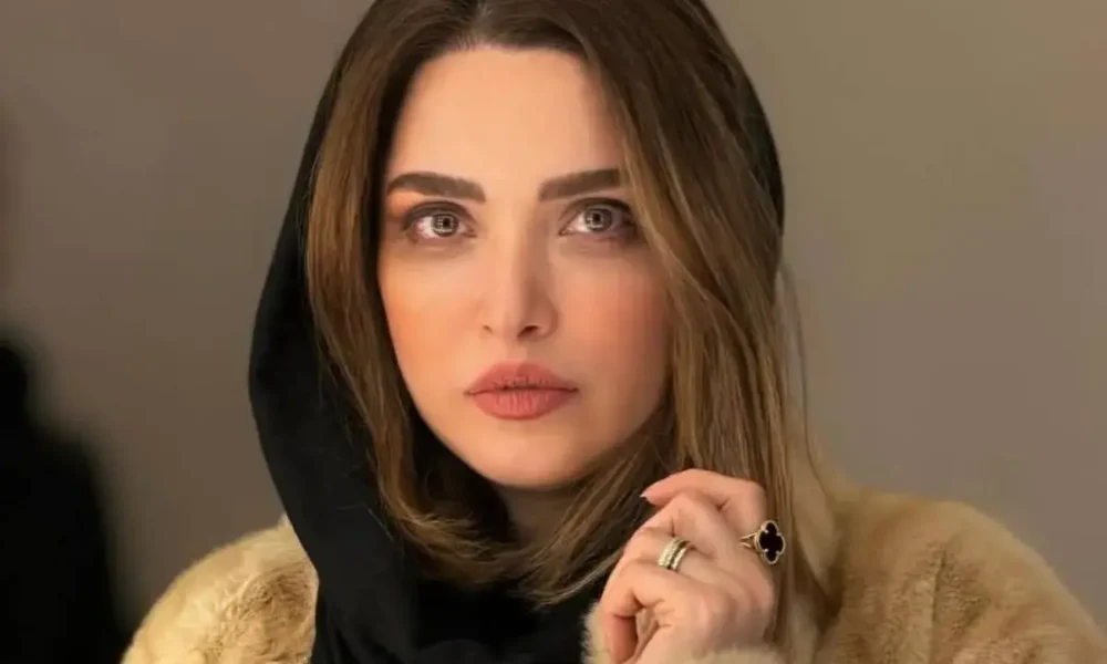 پیام عجیب بهنوش طباطبایی با یک شعر معروف+ عکس