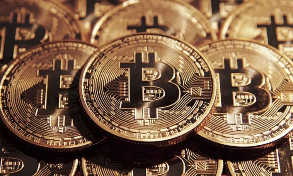 پیش‌بینی قیمت بیت کوین و اتریوم توسط بانک «استاندارد چارترد»