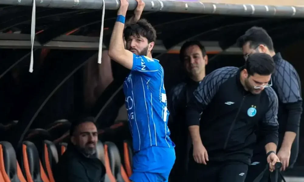 استوری توجه برانگیز فوتبالیست معروف در حمایت از ایران + عکس