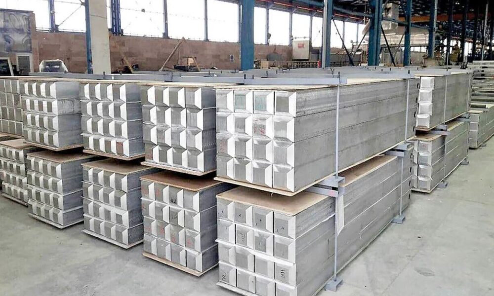 اعتراف بلومبرگ به خسارت بزرگ آلومینیوم جهان پس از حمله ایران