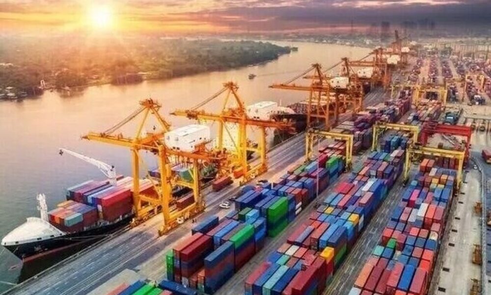 بنادر و گمرکات به صورت شبانه روزی فعال هستند