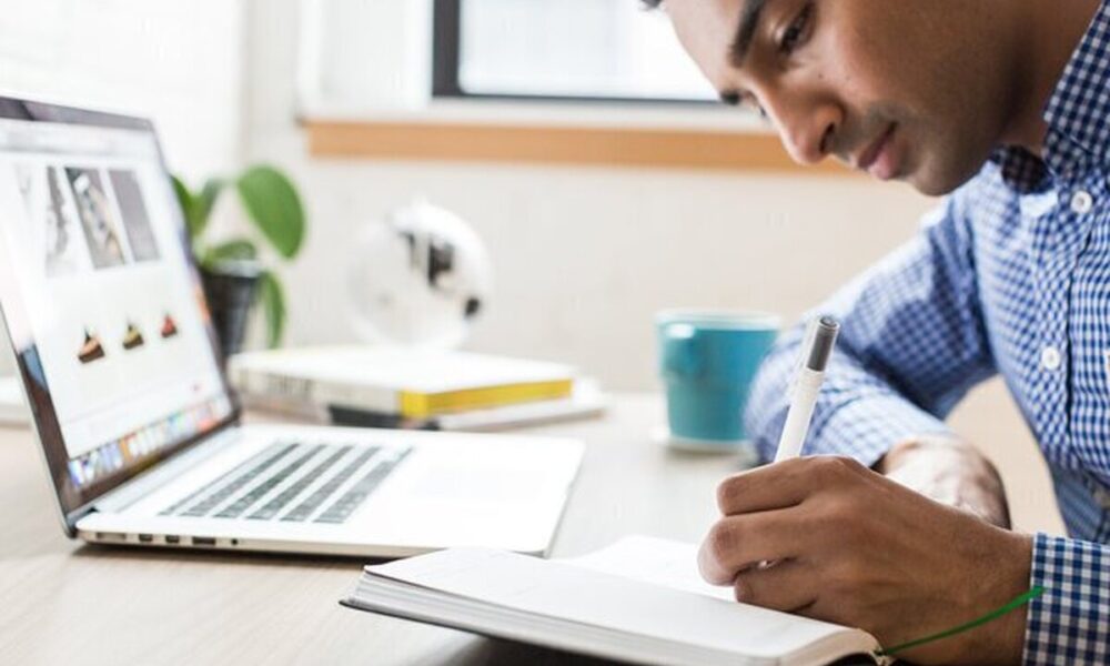 دانشگاه‌ها تا پایان سال ۱۴۰۴ غیرحضوری شد