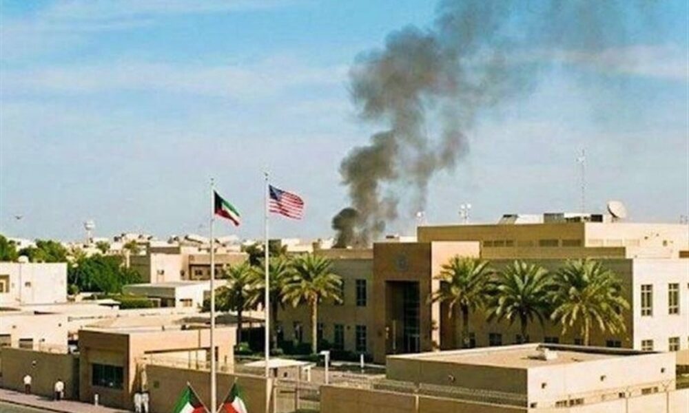 ستون دود از سفارت آمریکا در کویت دیده شد