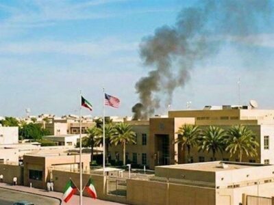 ستون دود از سفارت آمریکا در کویت دیده شد