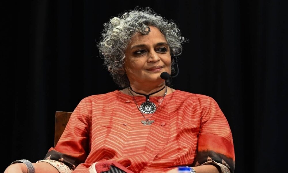 واکنش نویسنده مشهور هندی به جنگ علیه ایران