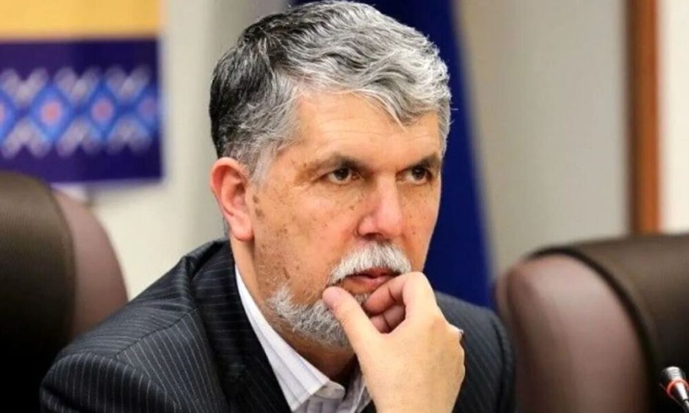 وزیر ارشاد: ایرانی تسلیم نخواهد شد