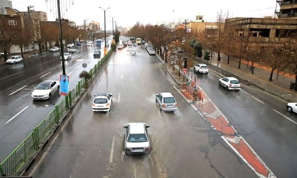 وضعیت جاده‌های کشور امروز / ۱۲ استان درگیر بارش برف و باران شدند