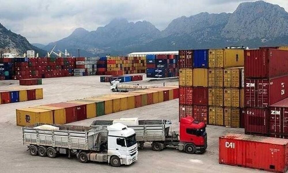 ۶۰۰ کامیون به بندر چابهار اعزام شدند