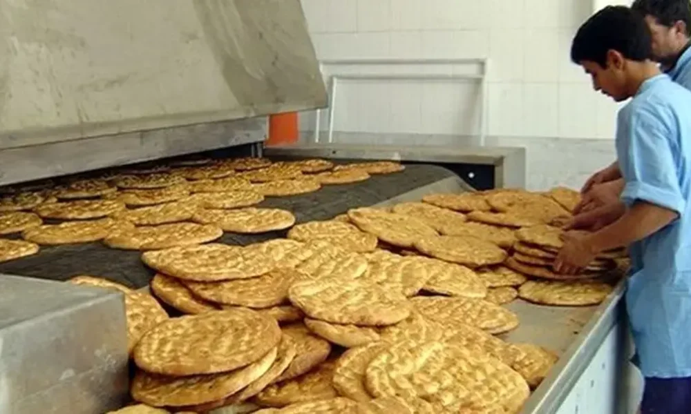 آمادگی نانوایی‌های تهران برای شرایط اضطراری/ تجهیز ۳۰ درصد نانوایی‌های استان