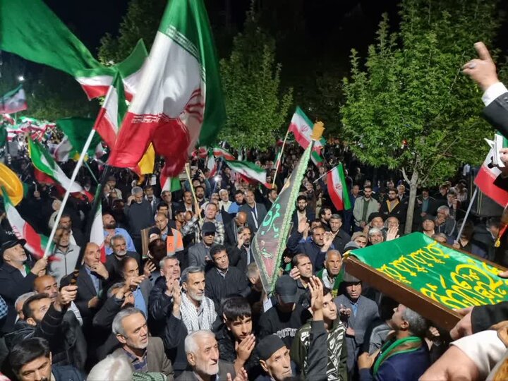 اجتماع امشب خرم‌آبادی‌ها متبرک به پرچم حرم امام رضا(ع) شد