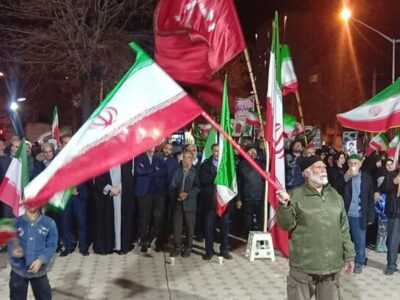 اجتماع حماسی گروسی ها در حمایت از انقلاب اسلامی