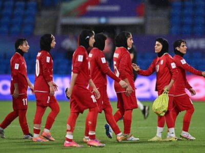 احتمال بازگشت دو دختر فوتبالیست پناهنده به کشور