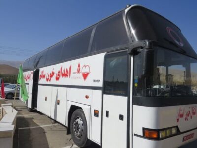 استقرار واحد سیار انتقال خون در میدان آیت الله کاشانی کرمانشاه