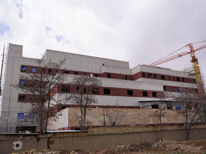 اهدای ۳۰ میلیارد تومان برای بازسازی بیمارستان روزبه توسط یک پرستار