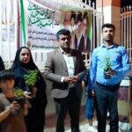 ایستگاه توزیع نهال رایگان در گناوه برپا شد_69ea90862d817.jpeg