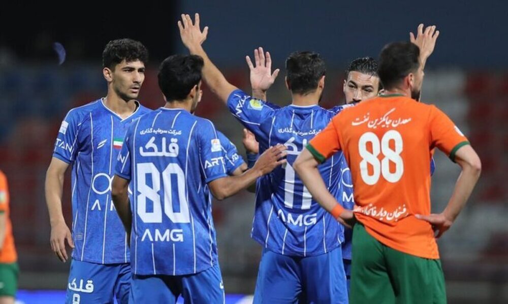 برگشت لیگ به ضرر تیم ملی است/ عزیزیان: اولویت با آماده‌سازی بازیکنان باشد