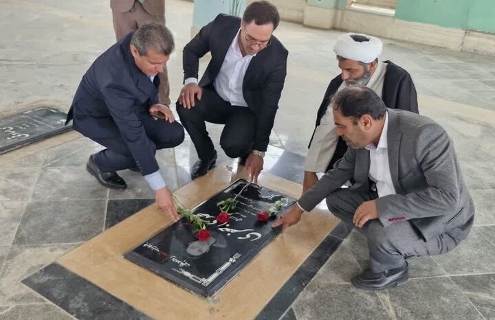 تجدید میثاق با آرمان‌های شهدا در تنگستان برگزار شد